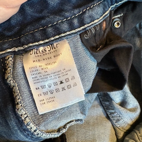 Miss Me Blue Denim Jeans mid rise boot size 33 X 34 - Picture 6 of 8